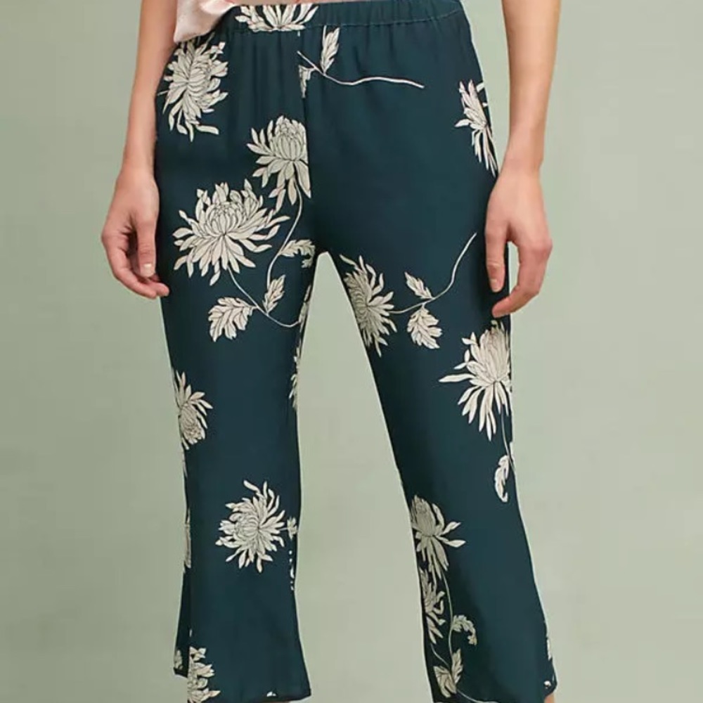 New Chrysanthemum pants Capulet size small
